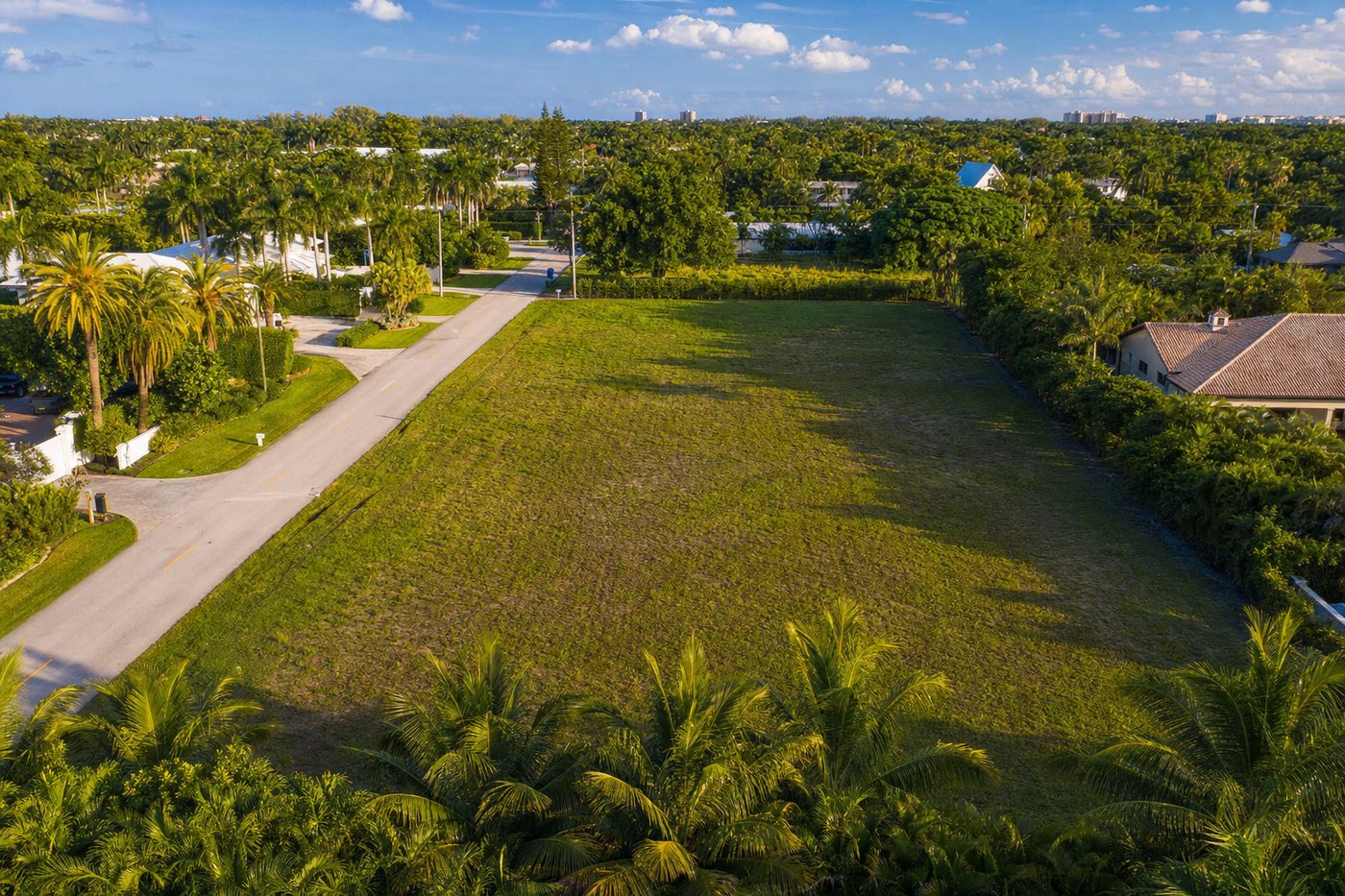 Aerial view of a buildable vacant lot in South Florida